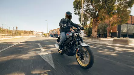 Yamaha XS125 SV 2025 NMU Silver Moottoripyörä - Yamaha Moottoripyörät - 675 - 1