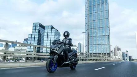 Yamaha YP125RA XMAX 2025 MBL2 Black - Yamaha Skootterit - 716 - 1